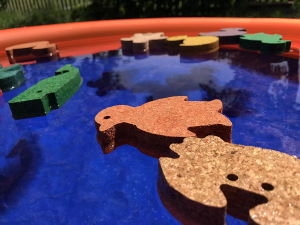 Krabbe-Pinguin-Wasser-Kork